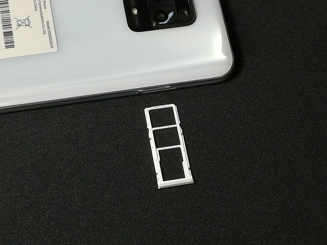 Redmi Note 9Sのトリプルスロット