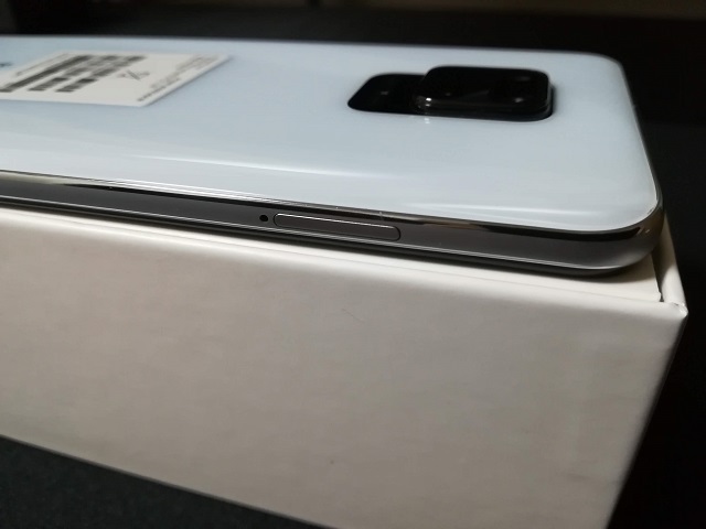 Redmi Note 9Sのスロット側外観
