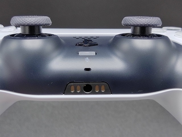 PS5『コントローラー』DualSenseに内蔵されたマイク