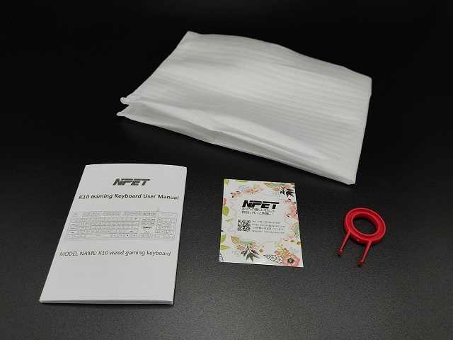 NPET ゲーミングキーボード『K10』の付属品