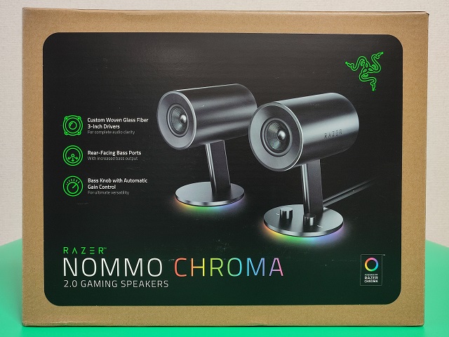 Razer（Nommo Chroma）ゲーミングスピーカーの外箱（正面）