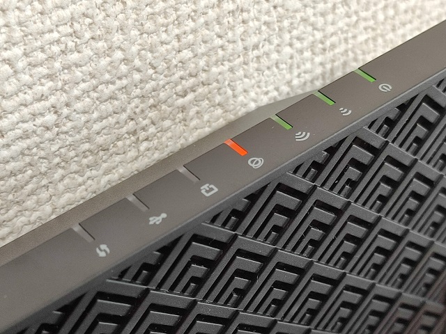 TP-LinkのWi-Fi 6 ルーターを接続する手順：LEDランプ表示を確認