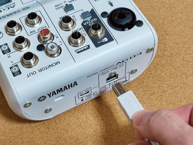 AG03「YAMAHA」：USBハブではなく、直接PCに繋げる