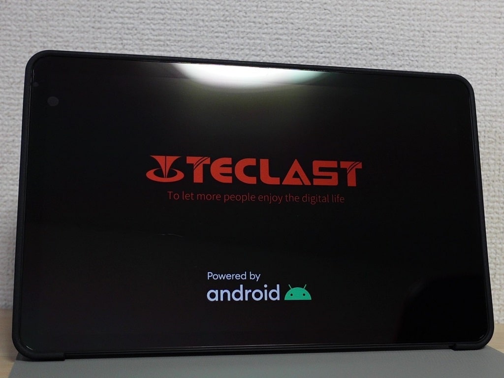 Androidタブレットの初期設定！TECLAST T50を例に解説：電源ボタンを長押しすると起動