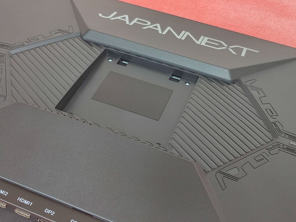 JAPANNEXT 4Kゲーミングモニター：スタンドをモニターに固定