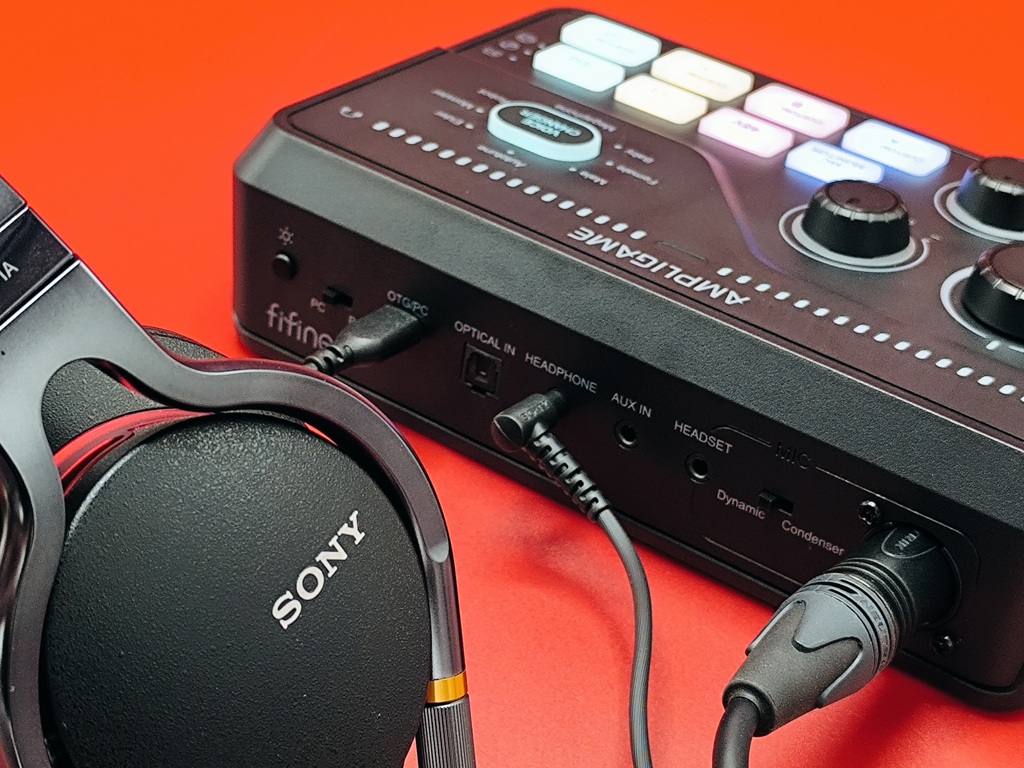 FIFINE AmpliGame SC8 オーディオミキサー：ヘッドホン接続！