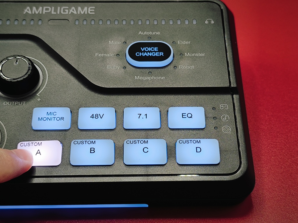 FIFINE AmpliGame SC8 オーディオミキサー：4つの「CUSTOM」ボタン！