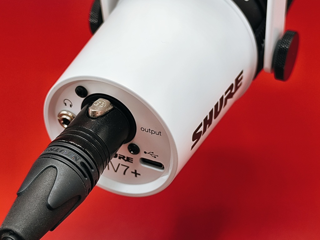 SHURE シュア「MV7+」音質にこだわるならXLR接続