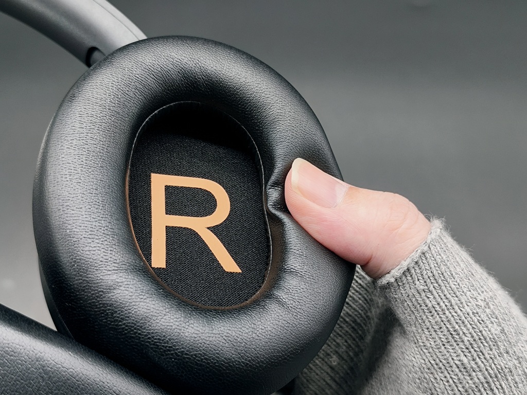 QCY H3S ワイヤレスヘッドホンをレビュー！まさにフワッとした感触で厚みもバッチリ