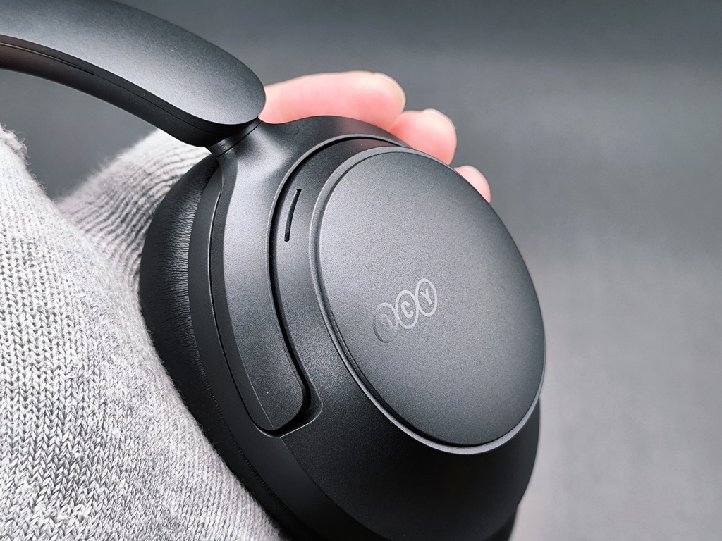 QCY H3S ワイヤレスヘッドホンをレビュー！ブラックカラーは渋くて最高