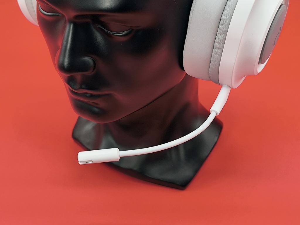 QCY Heroad V200 ゲーミングヘッドセット!マイクの位置調整範囲はせまい部類