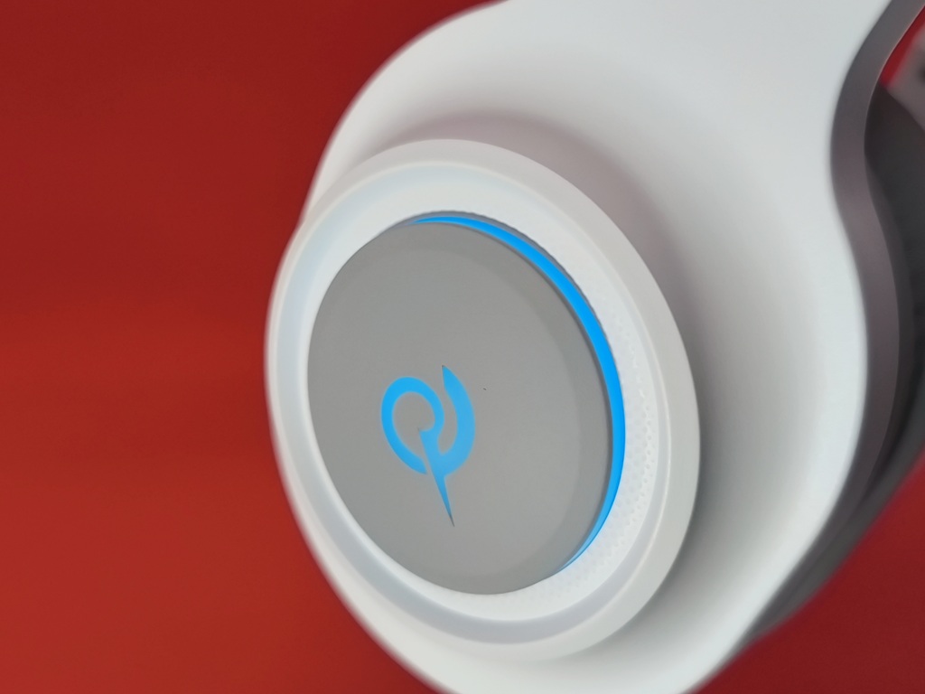 QCY Heroad V200 ゲーミングヘッドセット:RGBライトは画像を参照してください