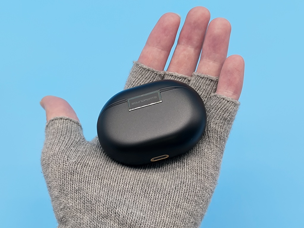 SOUNDPEATS Air5 Pro+ 完全ワイヤレスイヤホン：マットな質感がGOOD