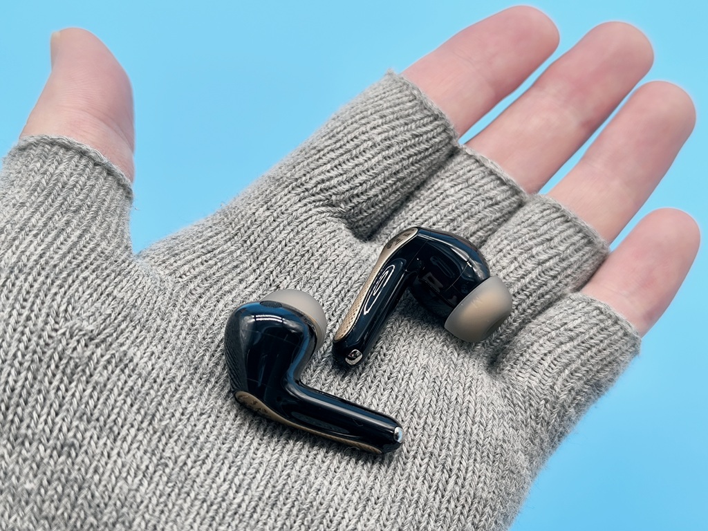 SOUNDPEATS Air5 Pro+ 完全ワイヤレスイヤホン：つけ心地の不安感はありません