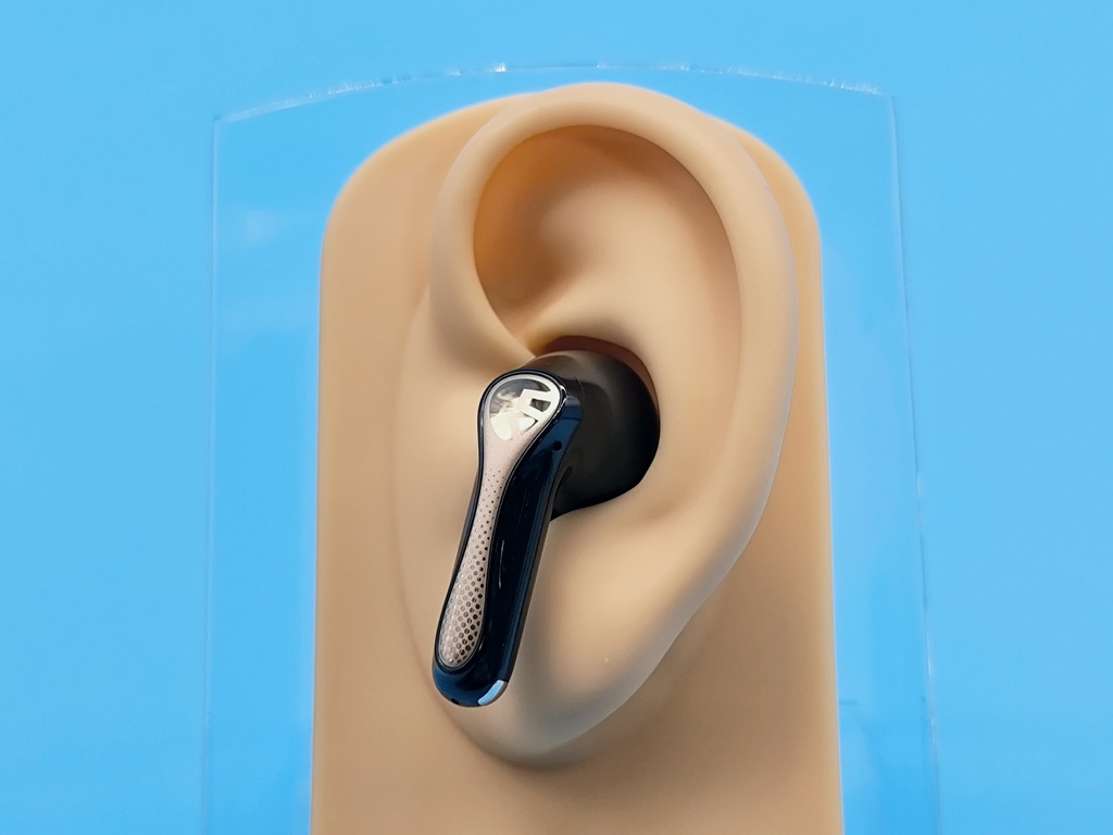 SOUNDPEATS Air5 Pro+ 完全ワイヤレスイヤホン：私の耳には装着感バッチリ