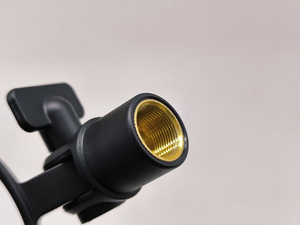 MAONO PD300XT レビュー!マイクアームに固定する場合、サイズは5/8または3/8に対応