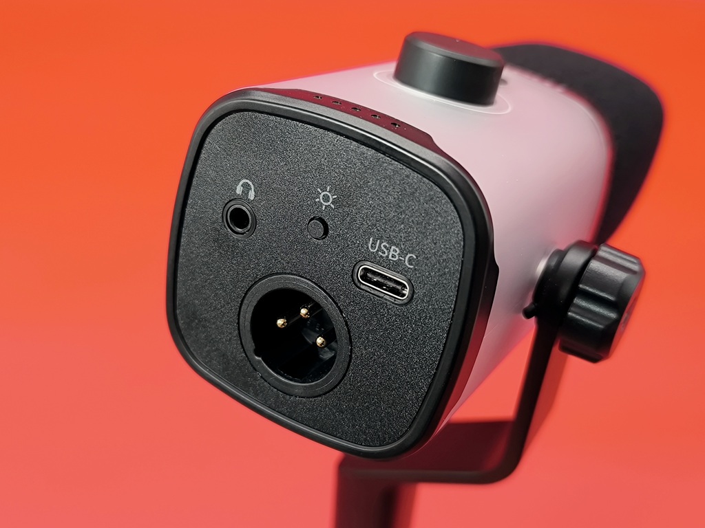 maono「PD100X」背面の接続端子関係