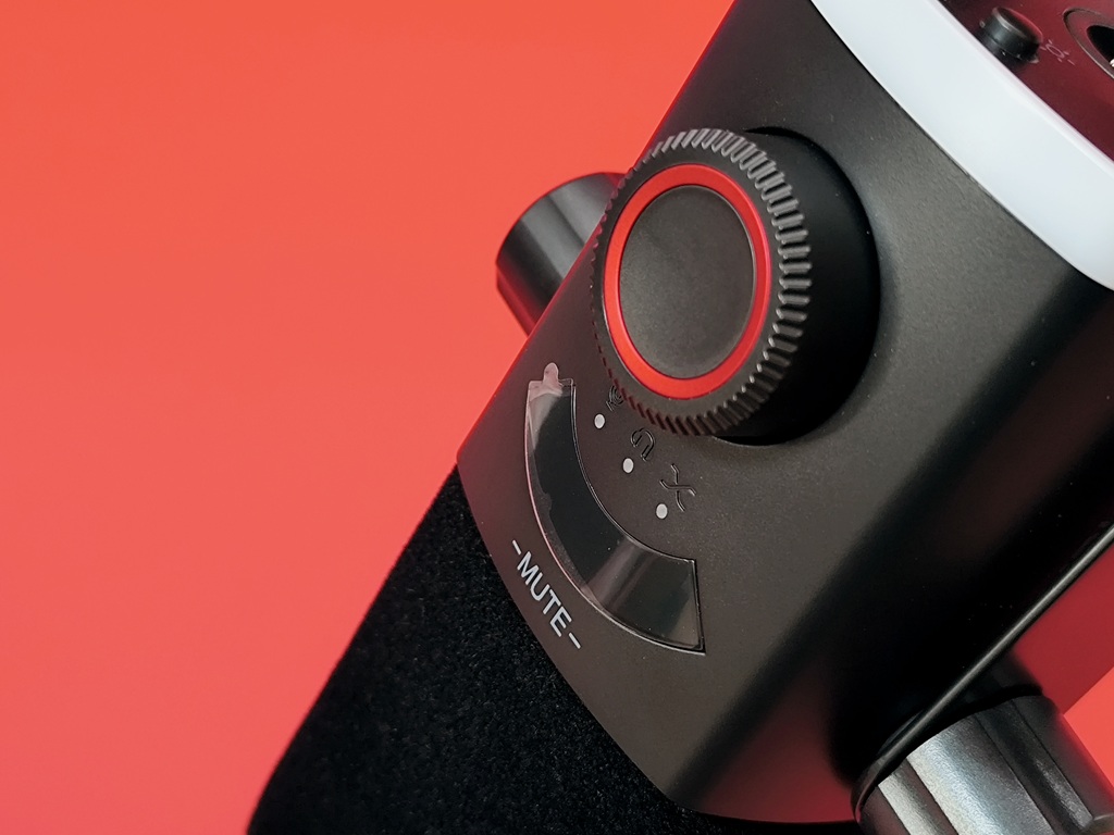 FIFINE AM8PROT RGBマイクアーム付きのダイナミックマイク:特徴となる機能