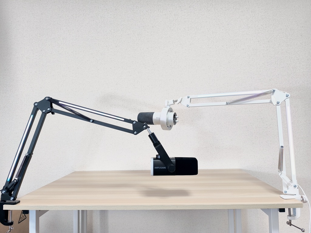 FIFINE マイクアーム BM38：接続しているマイクはFIFINE AM8Pro ダイナミックマイク