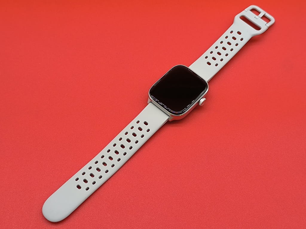 Mibro Watch FIT スマートウォッチ：シリコンベルトはカジュアルな見た目が良い