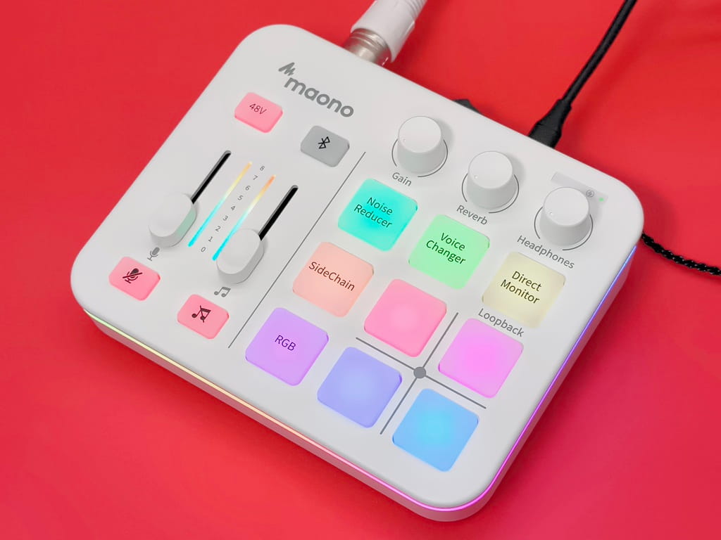 maono G1 NEO ゲーミングオーディオミキサー：電源ボタンを長押しすればOK