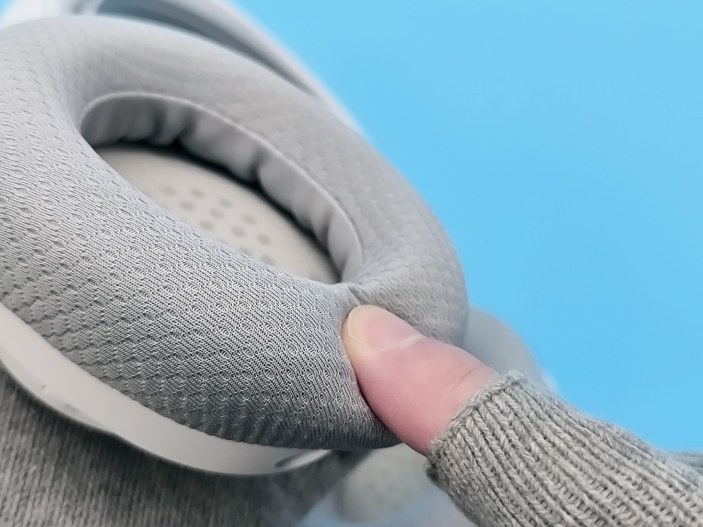 SteelSeries Arctis Nova7 Gen2 ワイヤレスゲーミングヘッドセット レビュー！ふれた瞬間に分かる心地よい肌ざわり