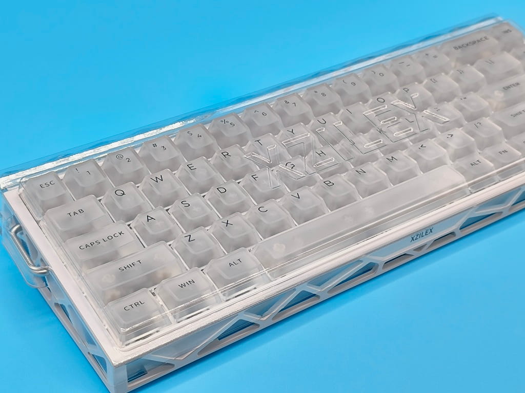 XZILEX X68E ゲーミングキーボード レビュー:ホコリから本体を守ってくれる
