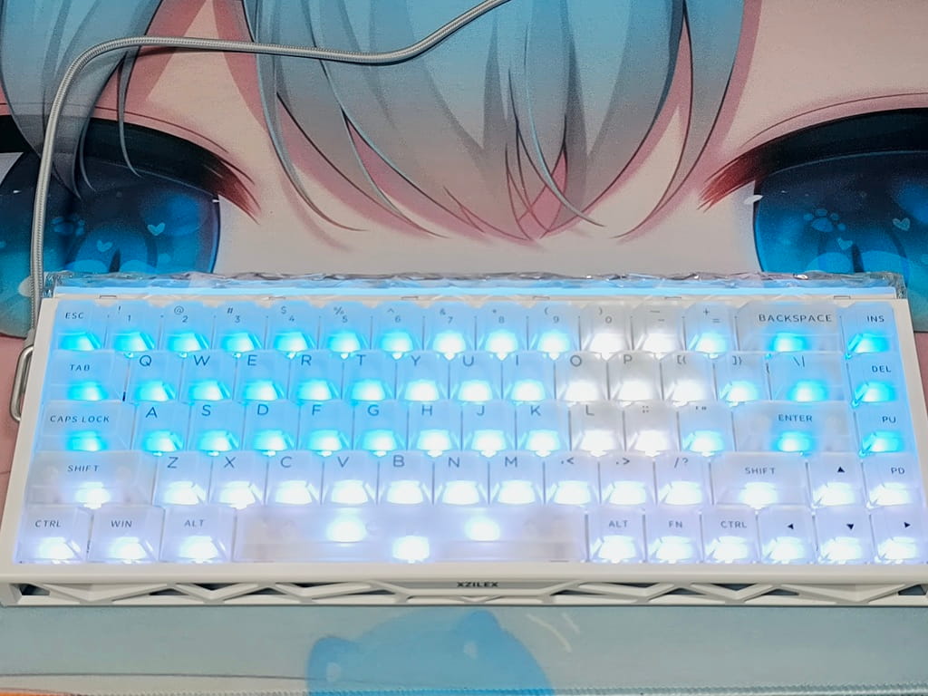XZILEX X68E ゲーミングキーボード 日本語対応のWebドライバー!ひとつひとつのキーに好みの色を設定できる