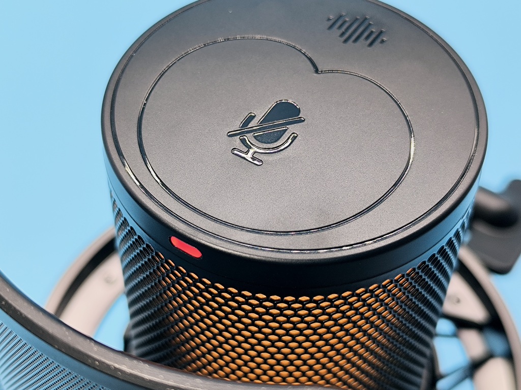 MAONO DM40-PRO ワイヤレスゲーミングマイク:音を入力したくない場面で大活躍