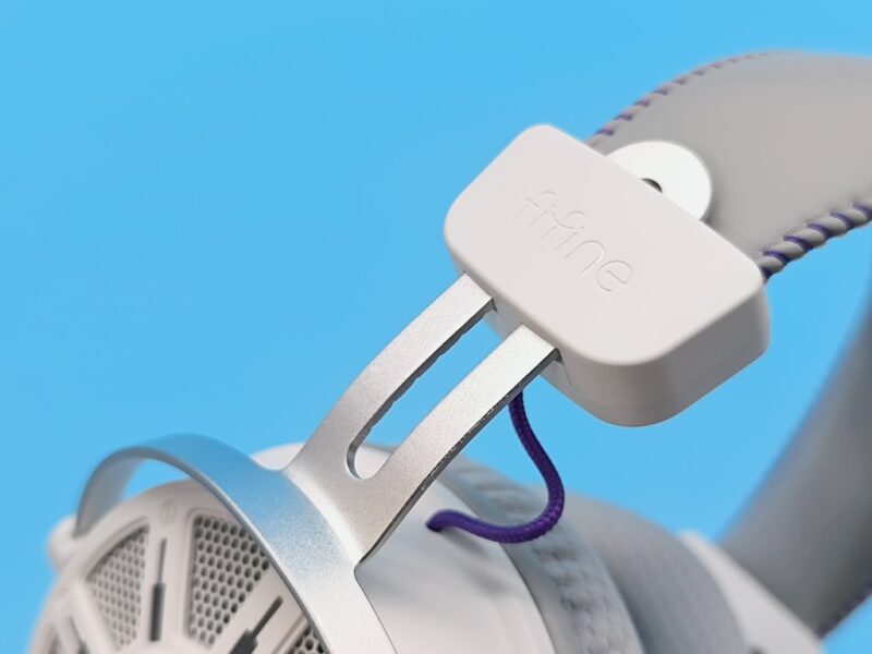 FIFINE H19 開放型ゲーミングヘッドセット：頭のサイズにあわせて調整が可能