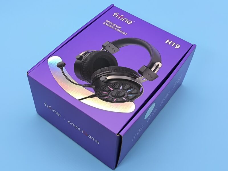 FIFINE H19 開放型ゲーミングヘッドセット：化粧箱は黒・白兼用
